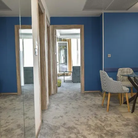 Sky Deluxe 3 Fitness & Spa Apartment *